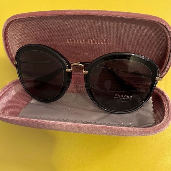 Miu Miu Two Tone/Grey Mirrored SMU 50R Cat-Eye Sunglasses - Picture 6 of 15